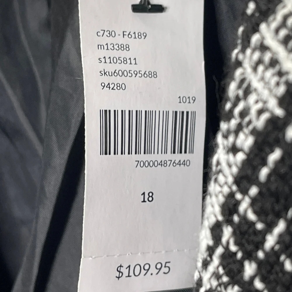 Lane Bryant Black & White Tweed Blazer With Gold Buttons Lined Front Pockets - Picture 8 of 8